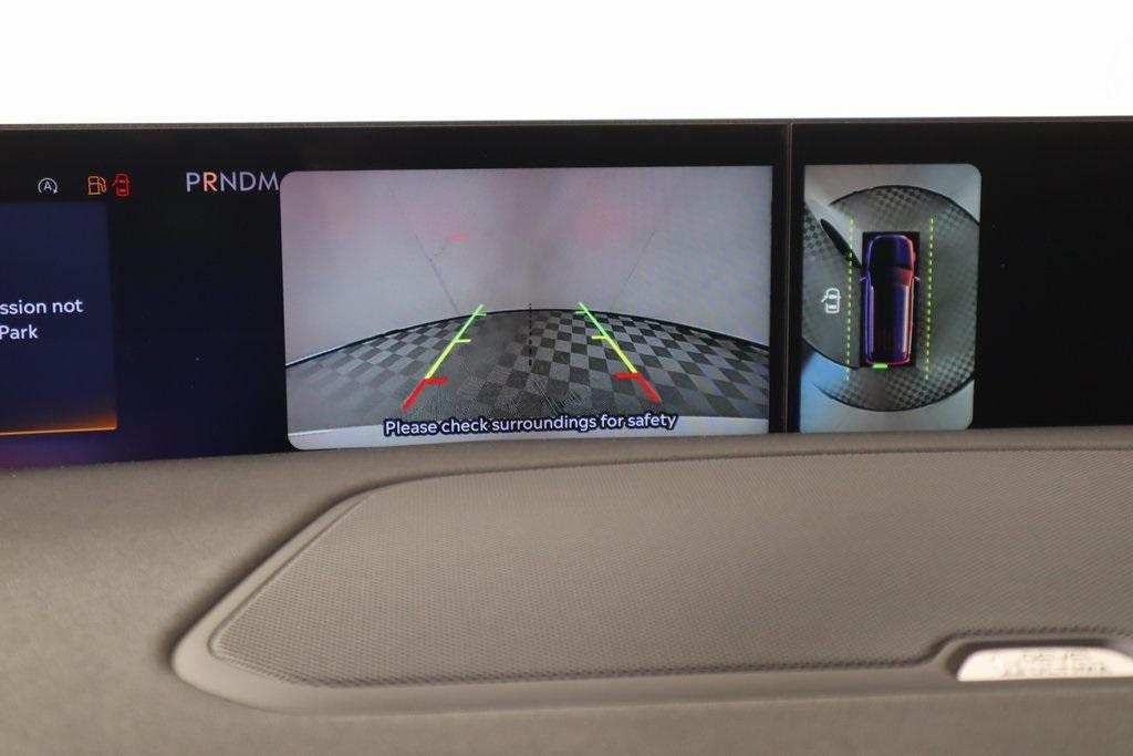 new 2025 Lincoln Navigator car, priced at $105,542