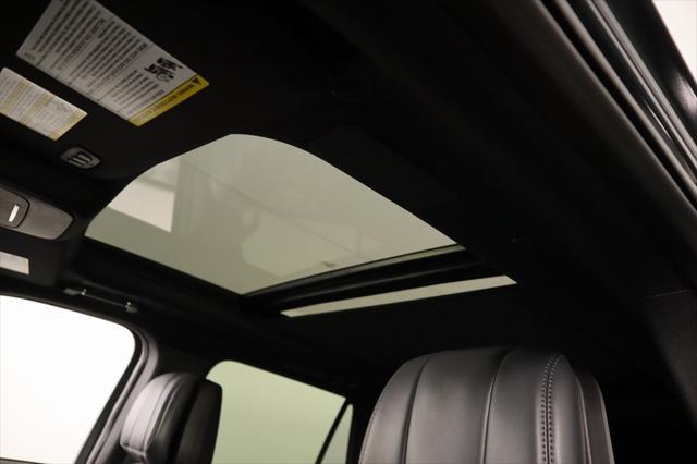 new 2025 Lincoln Navigator car, priced at $101,674