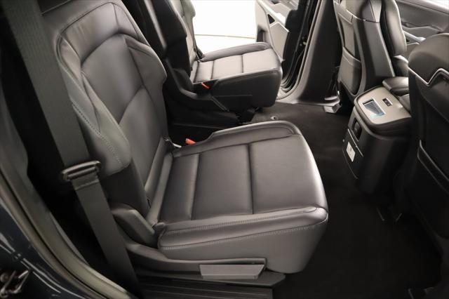 new 2025 Lincoln Navigator car, priced at $101,674