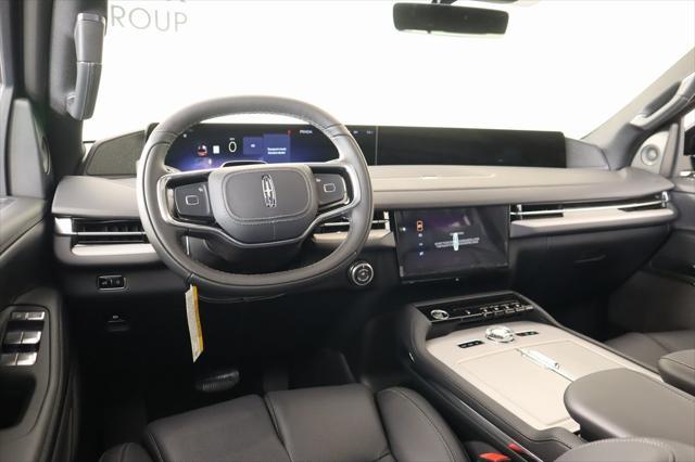 new 2025 Lincoln Navigator car, priced at $101,674