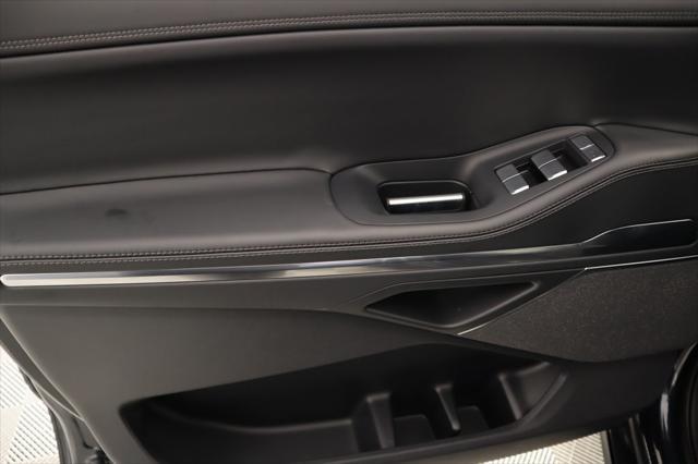 new 2025 Lincoln Navigator car, priced at $101,674