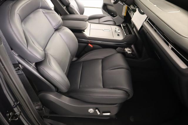new 2025 Lincoln Navigator car, priced at $101,674