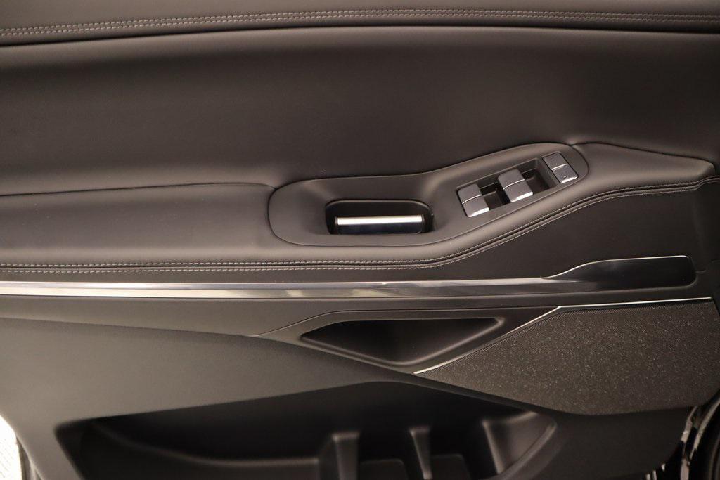 new 2025 Lincoln Navigator car, priced at $98,698