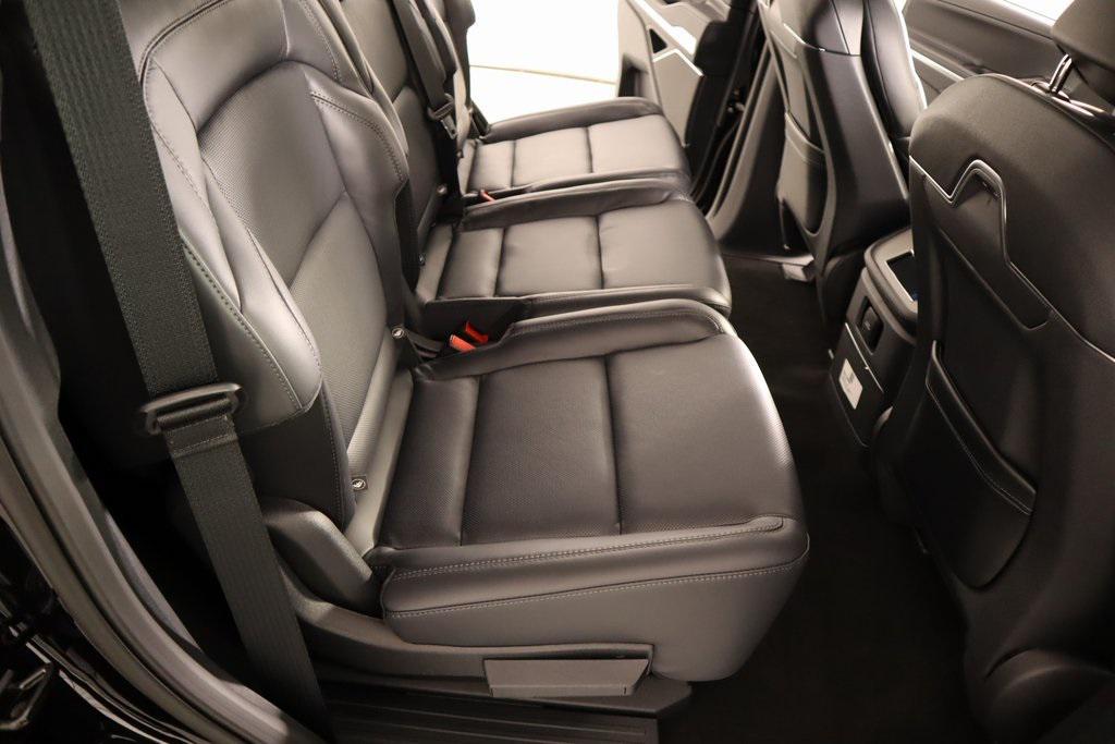 new 2025 Lincoln Navigator car, priced at $98,698