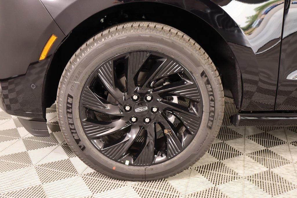 new 2025 Lincoln Navigator car, priced at $98,698