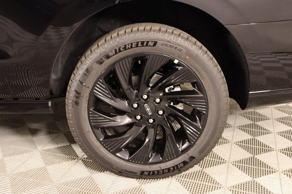 new 2025 Lincoln Navigator car, priced at $98,698