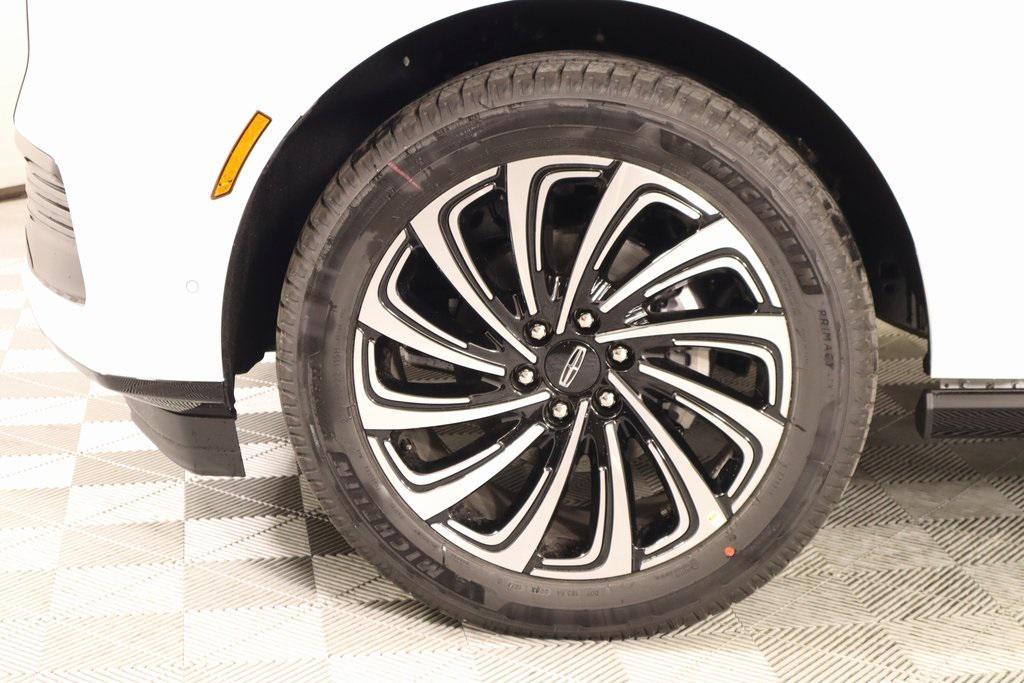 new 2025 Lincoln Navigator car, priced at $120,185