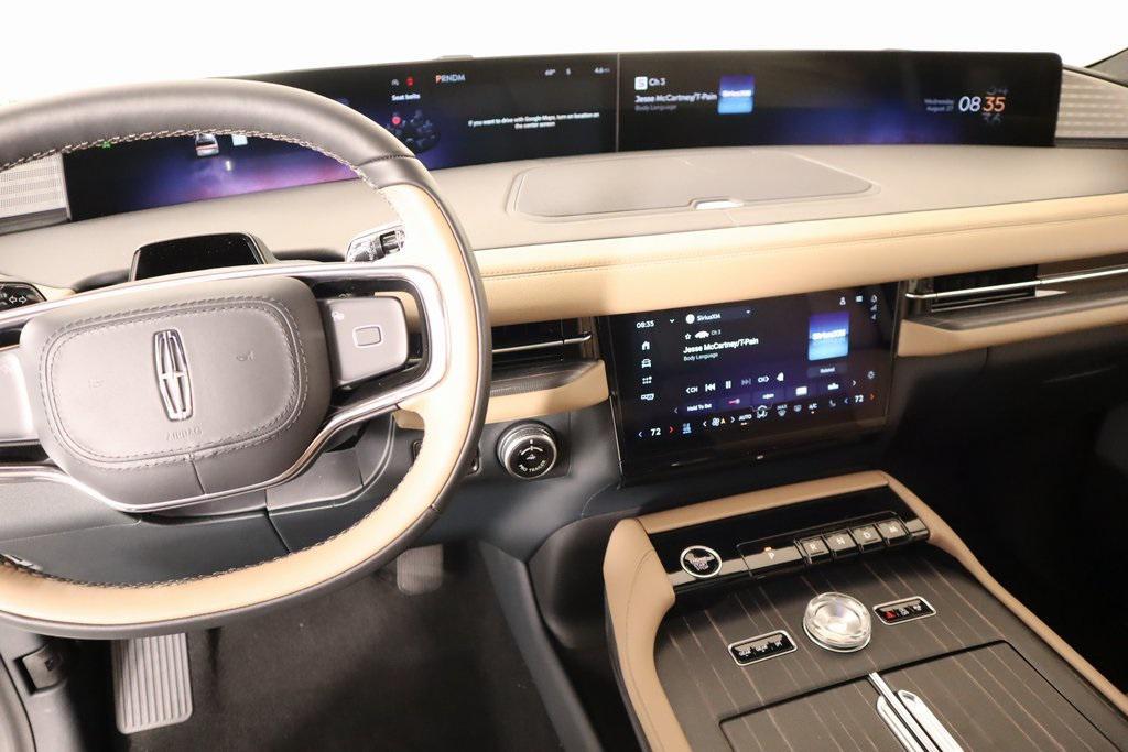 new 2025 Lincoln Navigator car, priced at $120,185