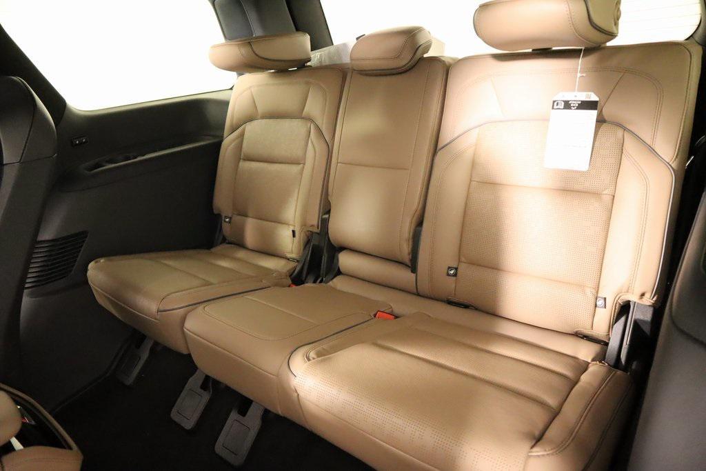 new 2025 Lincoln Navigator car, priced at $120,185