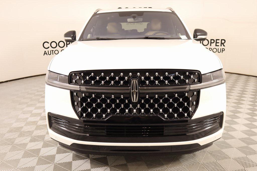 new 2025 Lincoln Navigator car, priced at $120,185