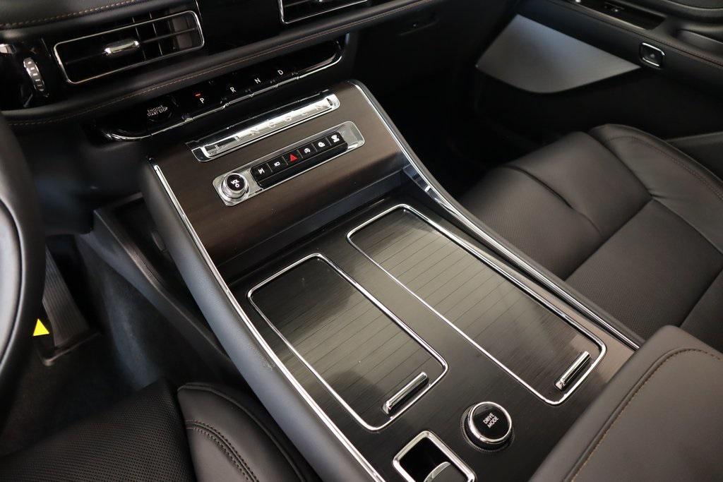 new 2025 Lincoln Aviator car, priced at $78,394