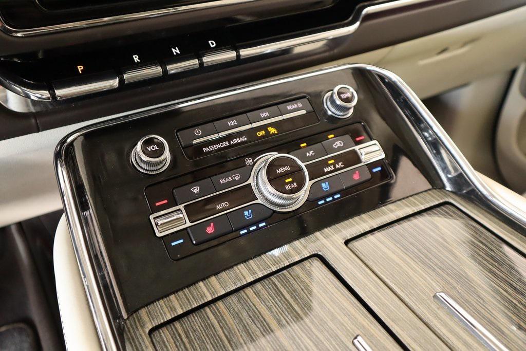 used 2020 Lincoln Navigator car, priced at $50,749