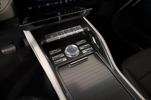 new 2024 Lincoln Nautilus car, priced at $54,900