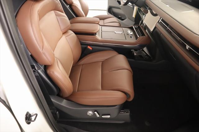 new 2025 Lincoln Navigator car, priced at $108,540