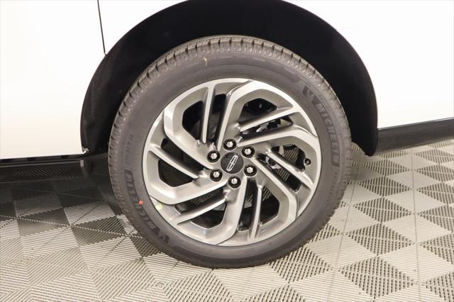 new 2025 Lincoln Navigator car, priced at $108,540