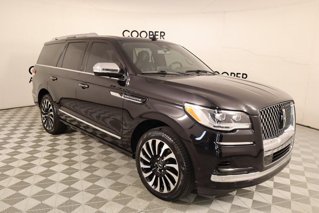 used 2022 Lincoln Navigator car, priced at $61,999