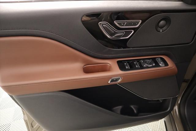 new 2025 Lincoln Aviator car, priced at $63,213