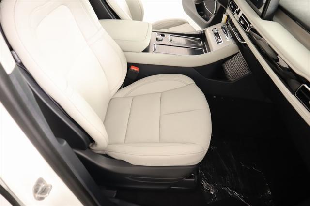 new 2025 Lincoln Aviator car, priced at $67,575