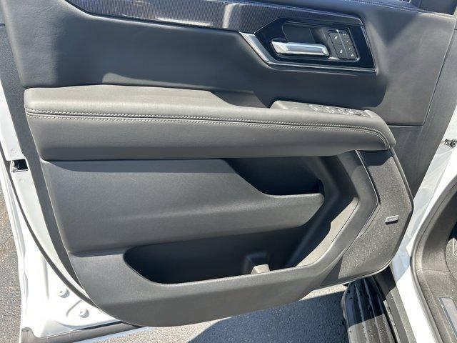 new 2025 GMC Yukon car, priced at $70,957