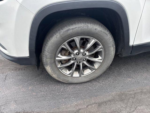 used 2019 Jeep Cherokee car, priced at $17,700