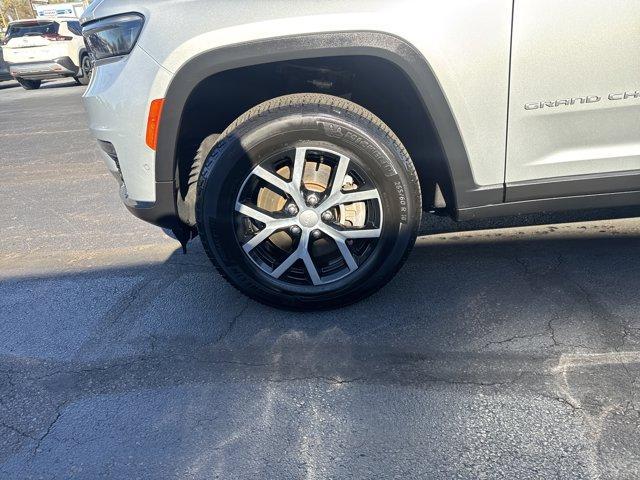 used 2024 Jeep Grand Cherokee L car, priced at $32,500