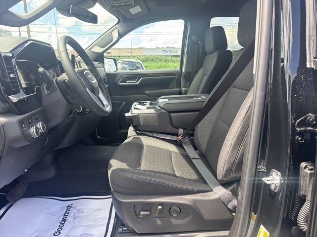 new 2025 GMC Sierra 1500 car, priced at $48,713