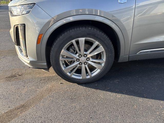 used 2023 Cadillac XT6 car, priced at $34,000