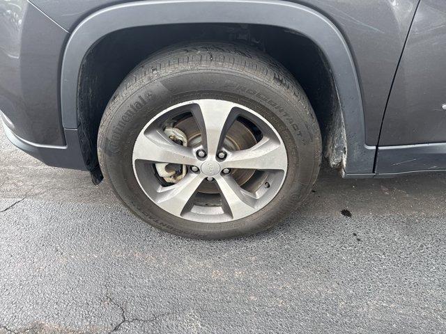 used 2022 Jeep Cherokee car, priced at $28,200