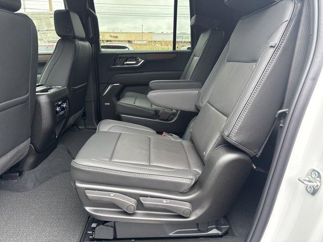 new 2025 GMC Yukon XL car