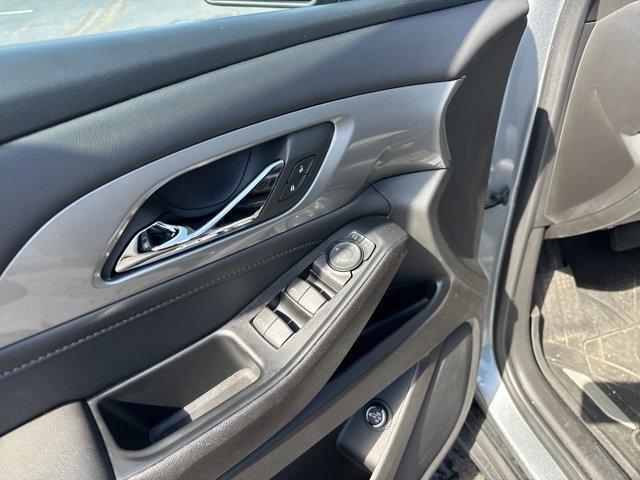 used 2023 Chevrolet Traverse car, priced at $32,637