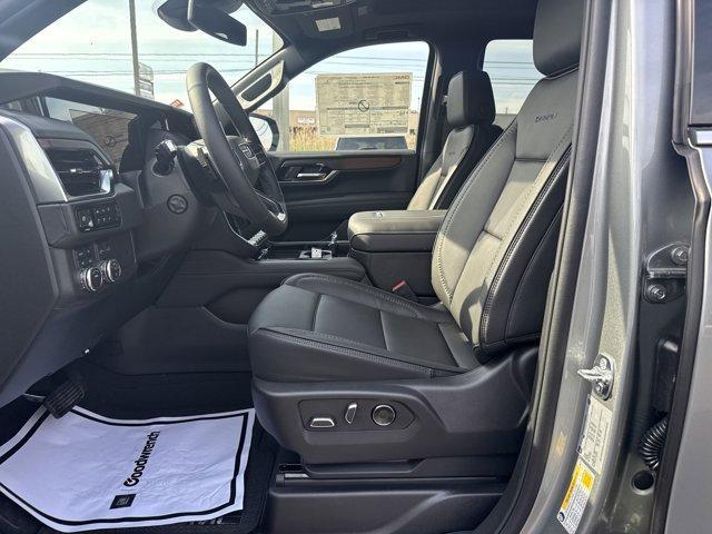 new 2025 GMC Yukon car