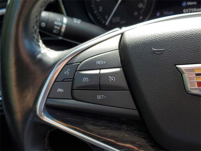 used 2022 Cadillac XT5 car, priced at $30,300