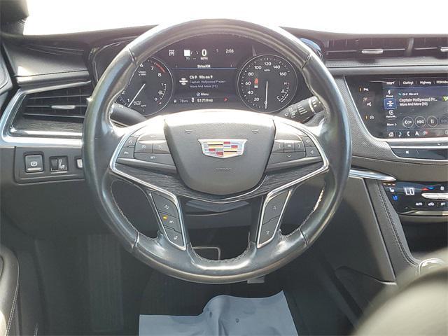 used 2022 Cadillac XT5 car, priced at $30,300
