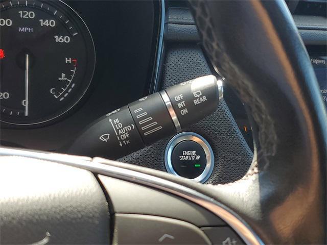 used 2022 Cadillac XT5 car, priced at $30,300