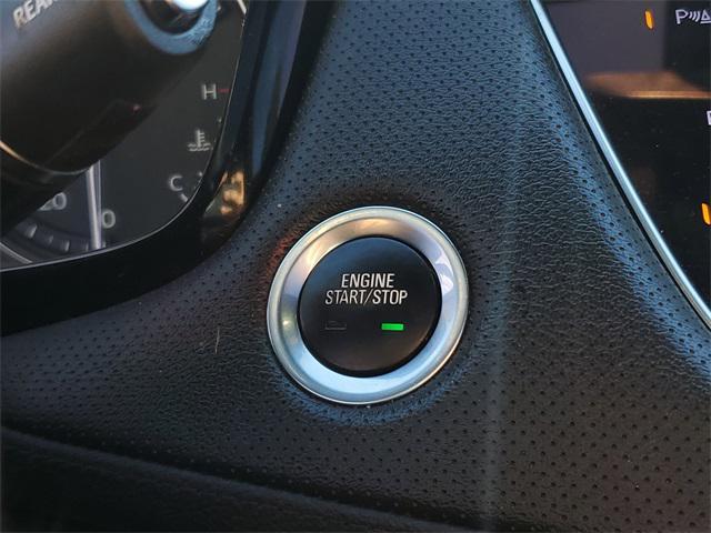 used 2022 Cadillac XT5 car, priced at $31,000