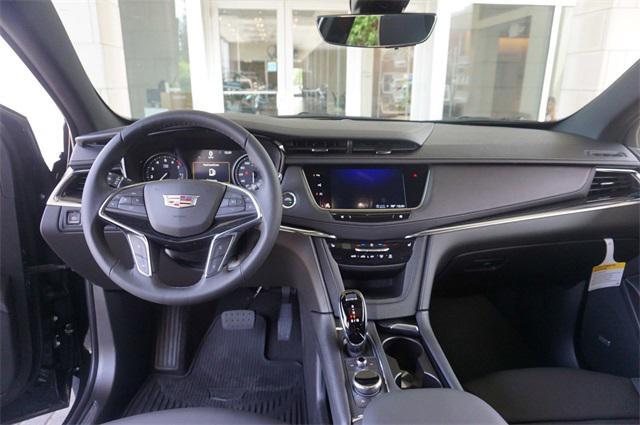 used 2022 Cadillac XT5 car, priced at $32,000