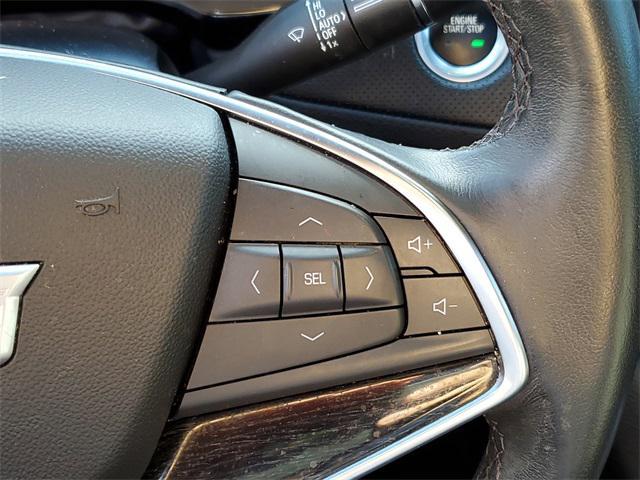 used 2022 Cadillac XT5 car, priced at $31,000