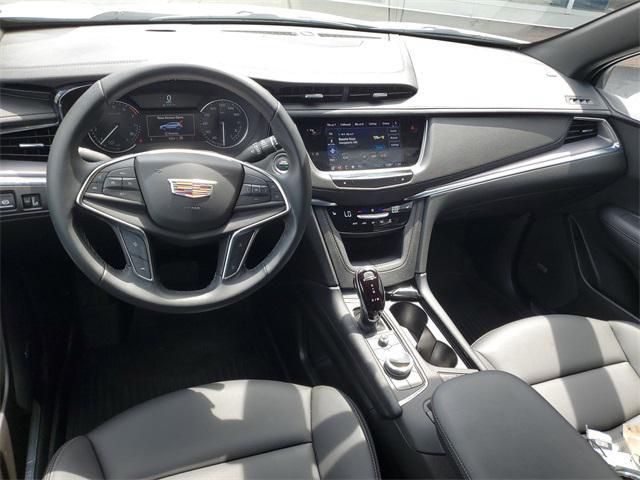 used 2025 Cadillac XT5 car, priced at $44,500