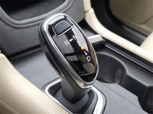 used 2017 Cadillac XT5 car, priced at $15,800