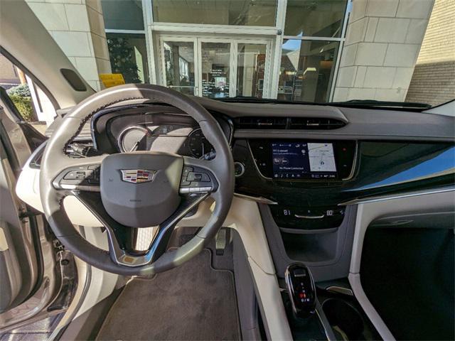 used 2022 Cadillac XT6 car, priced at $40,998