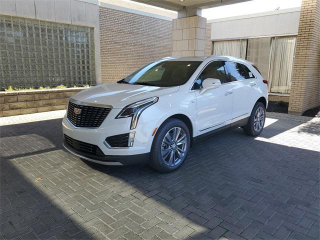 new 2025 Cadillac XT5 car, priced at $60,720