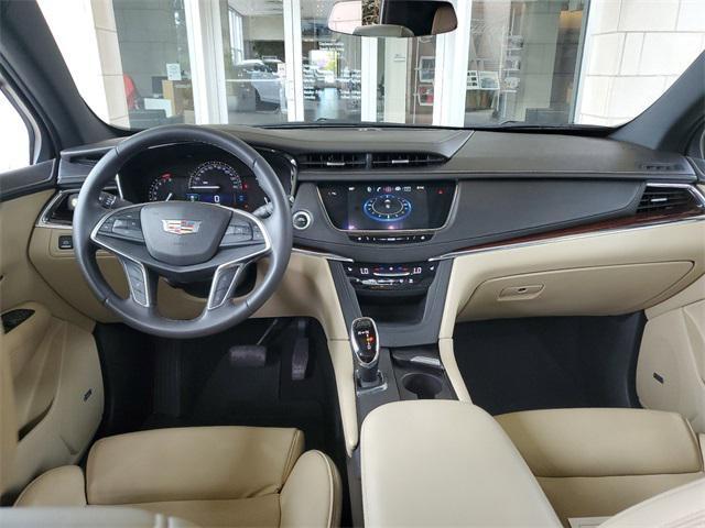 used 2017 Cadillac XT5 car, priced at $21,429