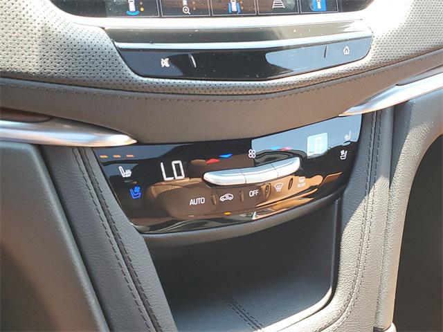 new 2025 Cadillac XT5 car, priced at $60,439