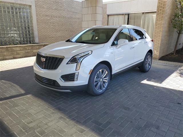 new 2025 Cadillac XT5 car, priced at $55,610