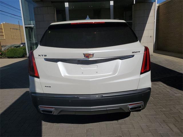 new 2025 Cadillac XT5 car, priced at $55,610