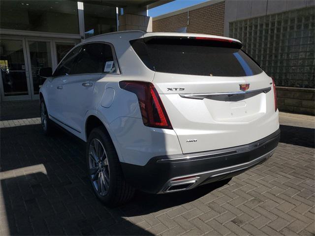 new 2025 Cadillac XT5 car, priced at $55,610