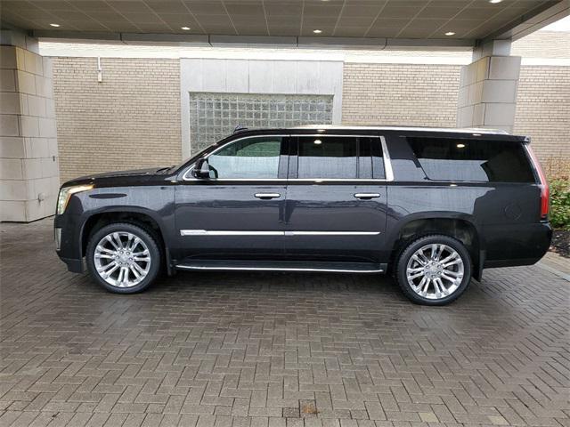 used 2019 Cadillac Escalade ESV car, priced at $35,244