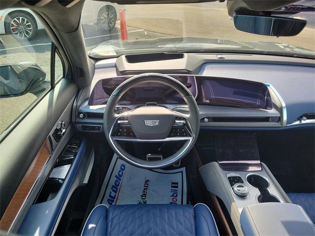 new 2026 Cadillac VISTIQ car, priced at $94,610