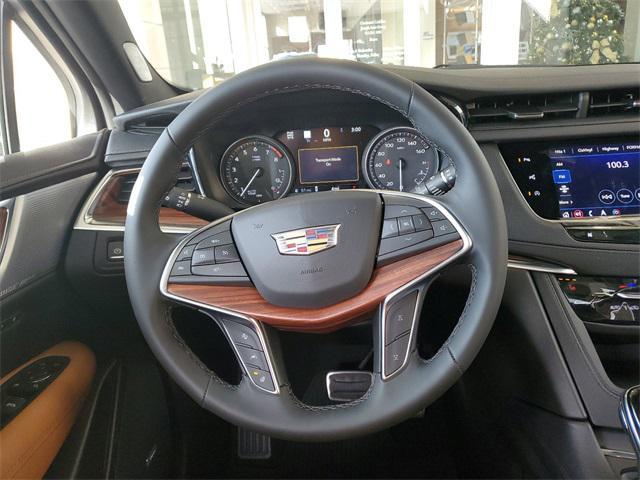 new 2025 Cadillac XT5 car, priced at $60,334