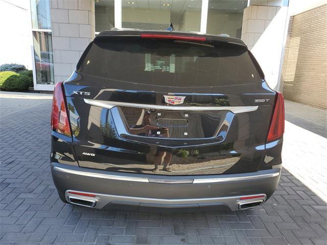 new 2025 Cadillac XT5 car, priced at $56,560